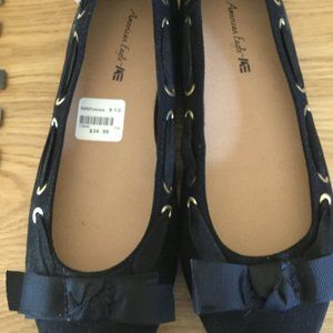 American Eagle black flats NWT bow 8.5